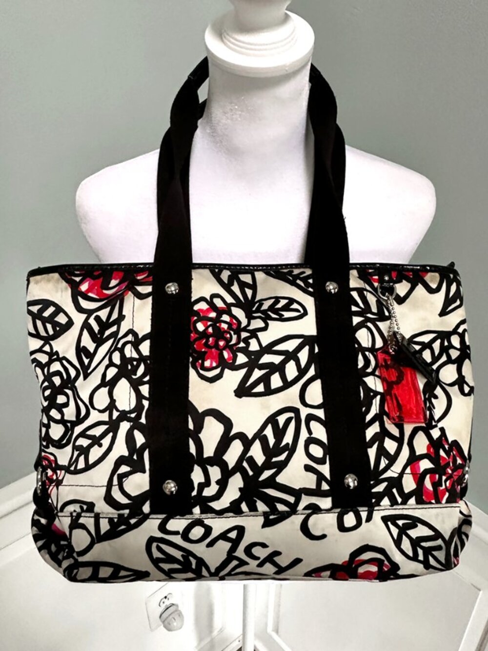 Coach Poppy Daisy Floral Graffiti Tote F16583 Floral Shoulder Bag  🌸 AS IS 🌸